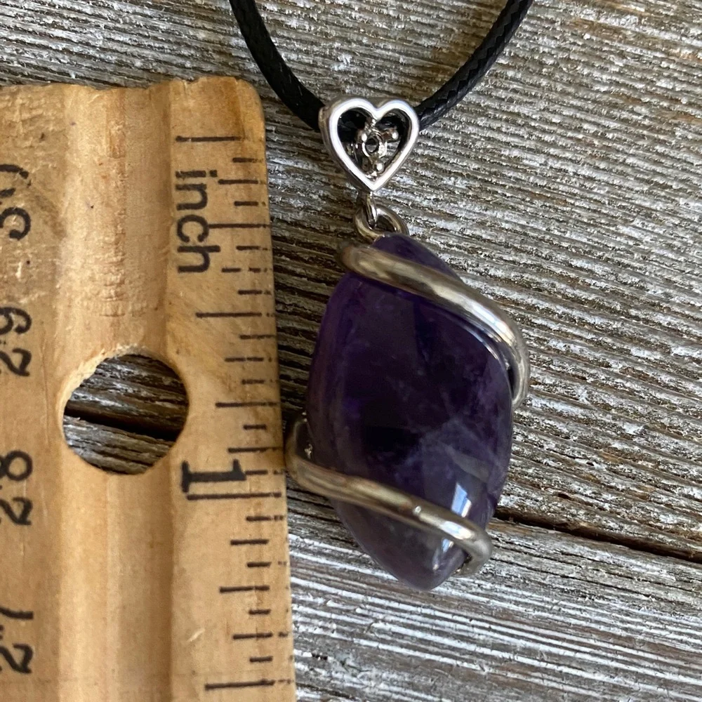 Amethyst Crystal Pendant Necklace – Spiritual Calm - Picture 3 of 7